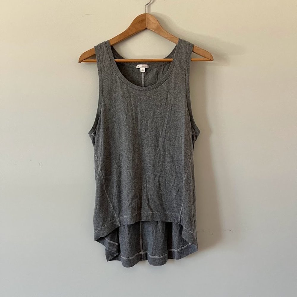 GAP Body Athleisure Tank Top Scoop Neck High-Low Style Medium